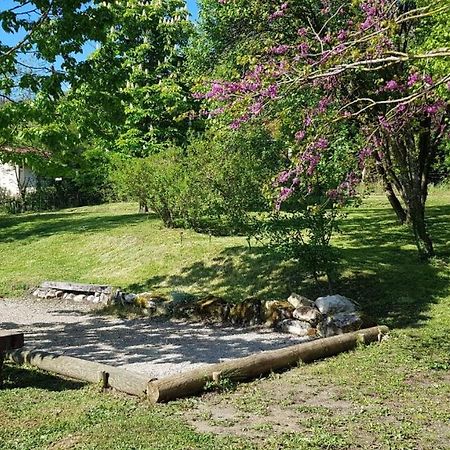 مبيت وإفطار Saint-Paul-des-Fonts Les Tremieres المظهر الخارجي الصورة