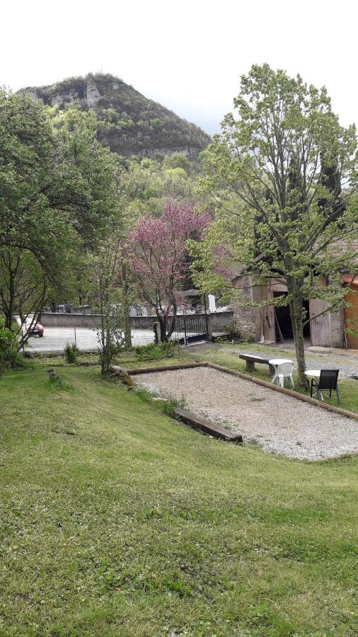 مبيت وإفطار Saint-Paul-des-Fonts Les Tremieres المظهر الخارجي الصورة