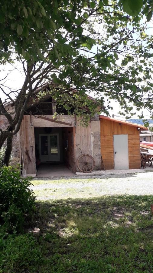 مبيت وإفطار Saint-Paul-des-Fonts Les Tremieres المظهر الخارجي الصورة