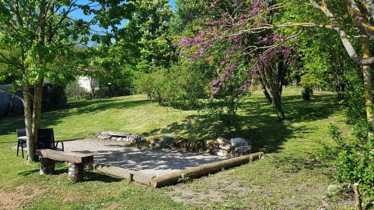 مبيت وإفطار Saint-Paul-des-Fonts Les Tremieres المظهر الخارجي الصورة